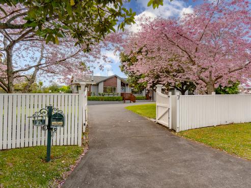 7 Sunny Crescent, Huapai