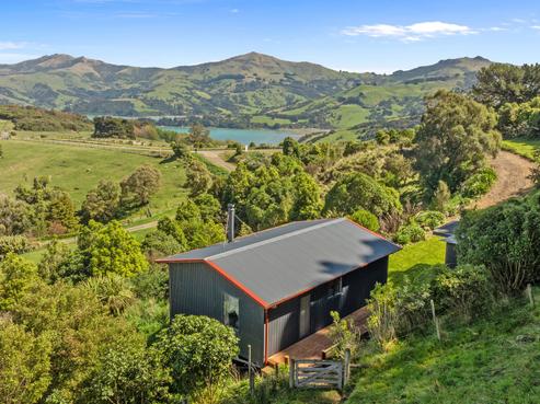 206 Okains Bay Road, Robinsons Bay