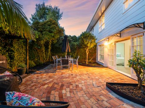 2/183 Shakespeare Road, Milford
