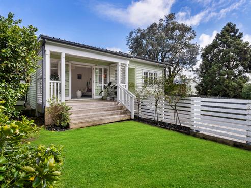 1527 Great North Road, Waterview