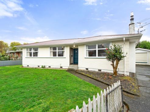 4 Daniell Street, Solway