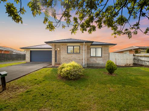 40 Glenveagh Park Drive, Weymouth