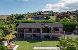 534 Gillespie Place, Acacia Bay