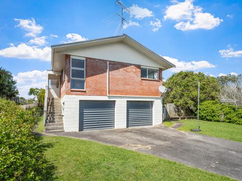 18A Brian Crescent, Stanmore Bay