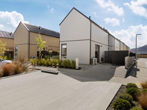 2 Casterway Crescent, Jacks Point