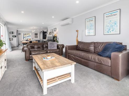 64 Toi Street, Otaki Beach