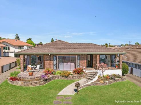 15A Percival Avenue, Matua