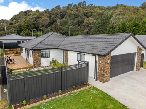 11 Salisbury Crescent, Trentham