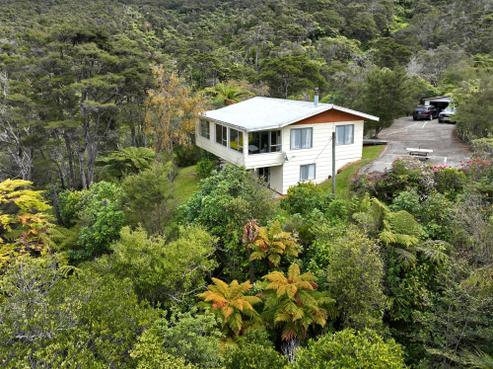 30 Hope Drive, Okiwi Bay