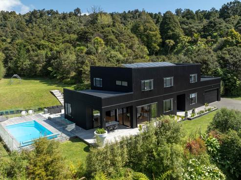 323H Huia Road, Titirangi