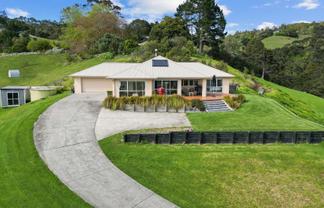 66 Manuka Grove, Helensville