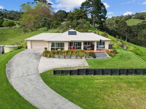 66 Manuka Grove, Helensville