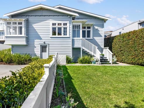 27 Rarangi Road, Saint Heliers