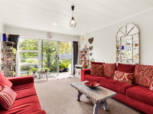 2/89 Meeanee Road, Taradale