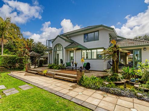 26 Merewhira Road, Paremoremo