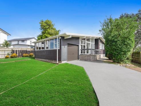 5 Ben Lora Place, Mangere East