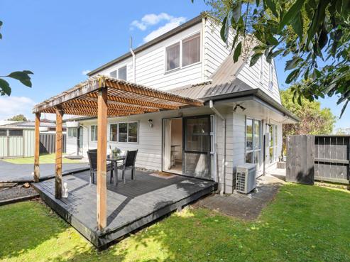 2/51 Shirley Avenue, Papakura