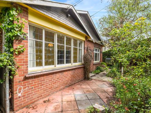 28 Mcgeorge Avenue, Mornington
