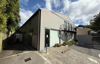 UNIQUE STAND-ALONE PARNELL PROPERTY
