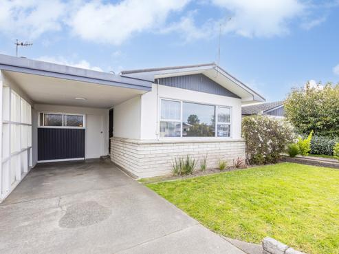 2/70 Meeanee Road, Taradale