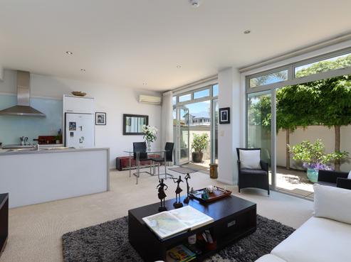 2/39 Trafalgar Street, The Wood