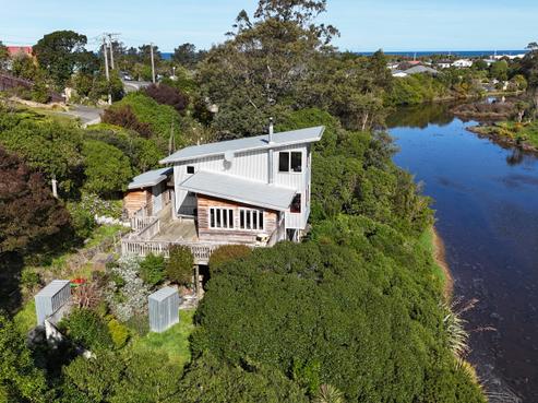 30 Mcintosh Road, Brighton