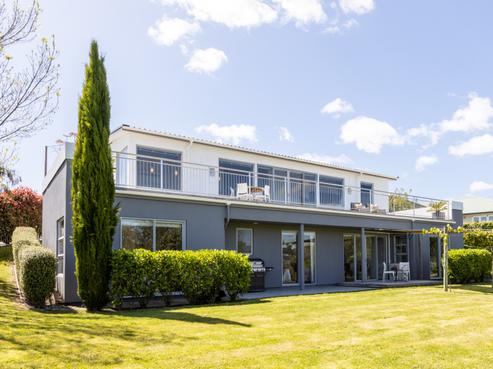 79 Hikanui Drive, Havelock North