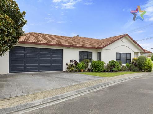 17 Mabey Road, Avalon