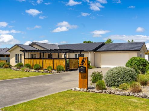 2 Daffodil Grove, Carterton