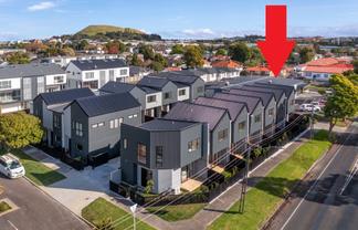 1/51 Point England Road, Point England