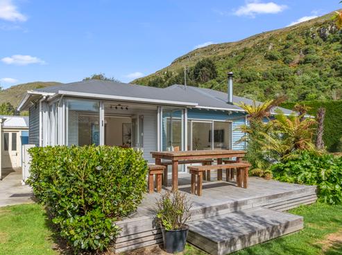 125 Wakefield Avenue, Sumner