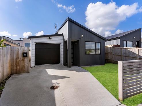 27 Farmland Road, Papakura