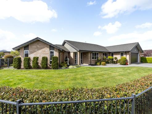 18 Moonlight Drive, Rototuna North