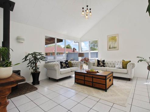 2/127 Swanson Road, Henderson