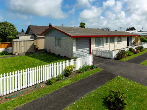 15 Domain Street, Waiuku