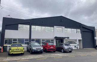 Highly Specialised Central Warehouse and Offices