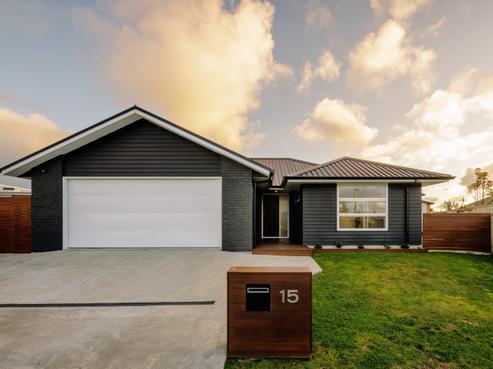 15 Hyatt Close, Leamington