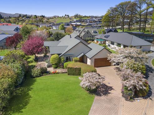 3 Oakwood Place, Wanaka