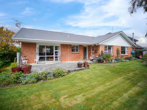 7 Mcleod Court, Rosedale