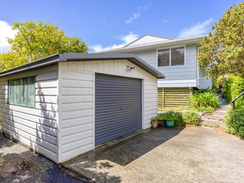 24 Governor Grey Road, Snells Beach