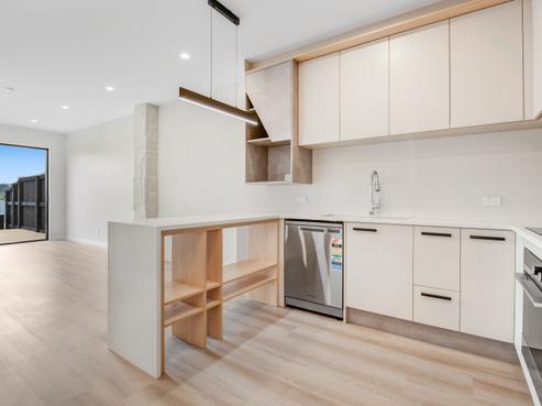3/9 Bronzewater Drive, Silverdale