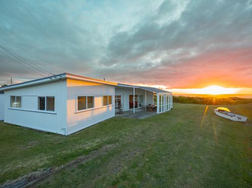 10 Marine Parade South, Foxton Beach