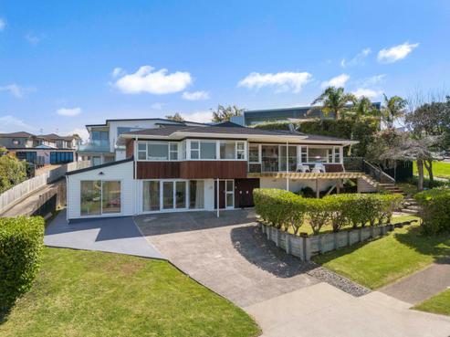 12 Mccrystal Avenue, Bucklands Beach