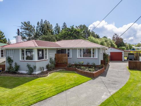 11 Madden Place, Solway