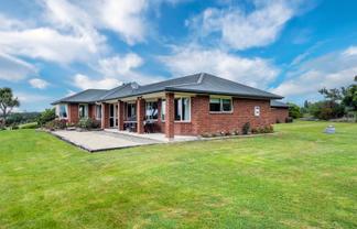 587 Pleasant Point Highway, Levels