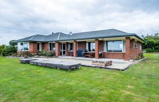 587 Pleasant Point Highway, Levels