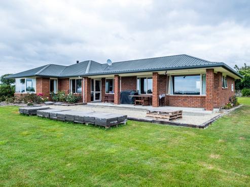 587 Pleasant Point Highway, Levels