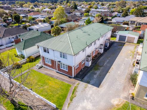 2 Argyle Grove, Trentham