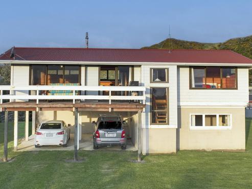 11 Moana Drive, Mahia