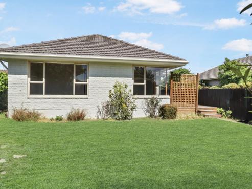 15 Rosella Street, Broomfield
